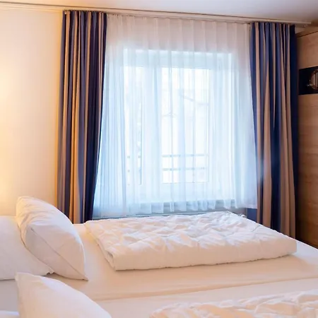 Appartementhaus Windjammer * روستوك